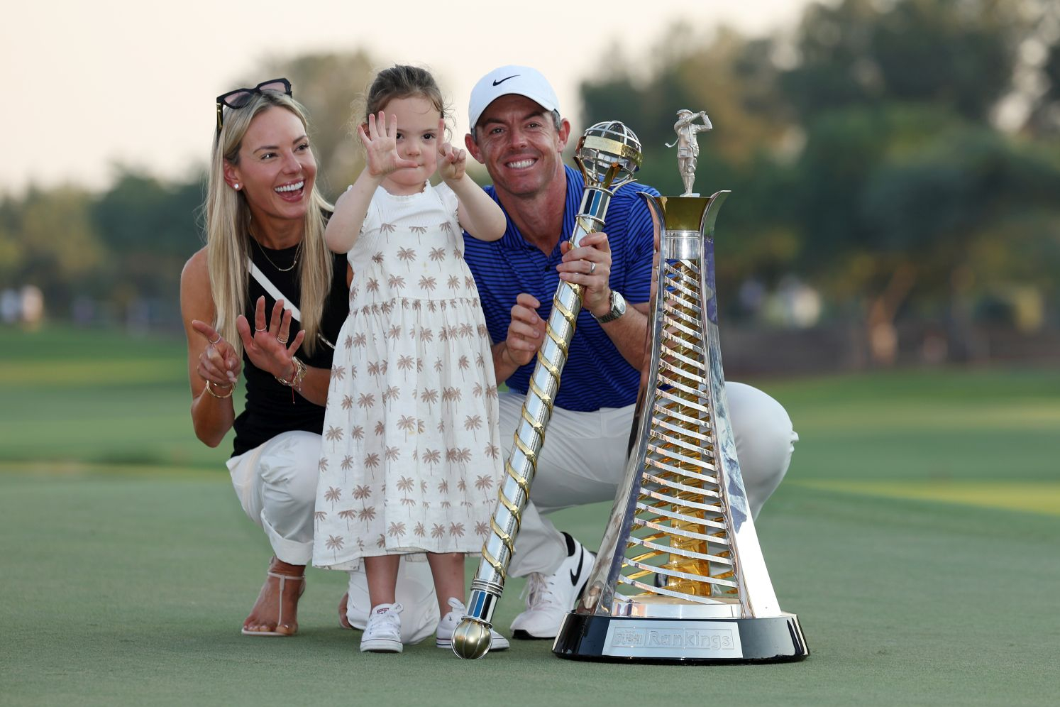 McIlroy zakončil těžký rok nejlepším způsobem. Vyhrál už 18. titul na DP World Tour